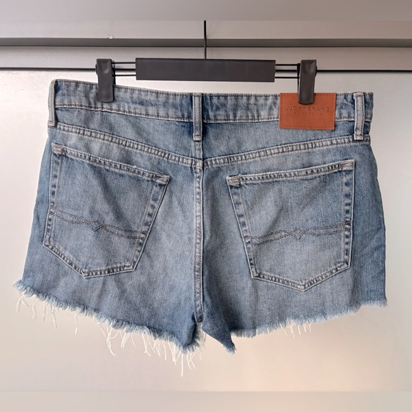 Lucky 🍀 Brand | Jean Shorts - Picture 3 of 3
